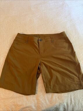 Kuhl Women's Olive Green Athletic Shorts